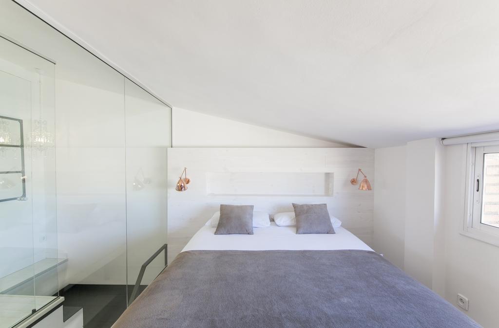 Barcelona Penthouse Private Terrace Sustainable Stay Keyless Access Exterior photo
